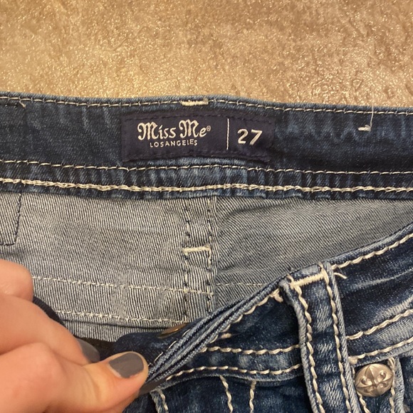 Miss me. Straight leg. No damage. Size 27. - Picture 4 of 5